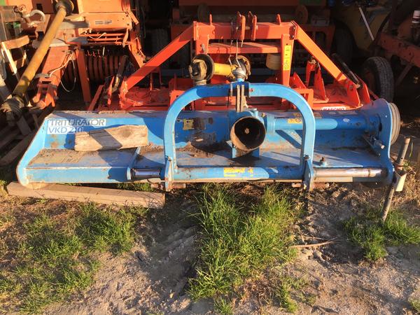 3#4112 Trincia Nobili Vkd210 in vendita - foto 1