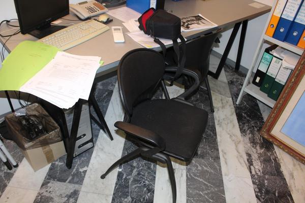 1#4119 Attrezzatura e arredo da ufficio in vendita - foto 10