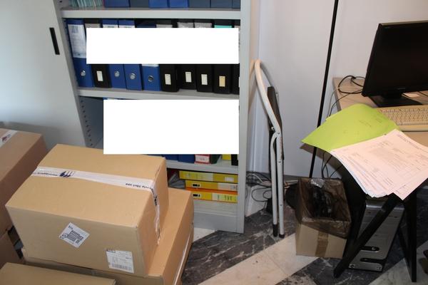 1#4119 Attrezzatura e arredo da ufficio in vendita - foto 11