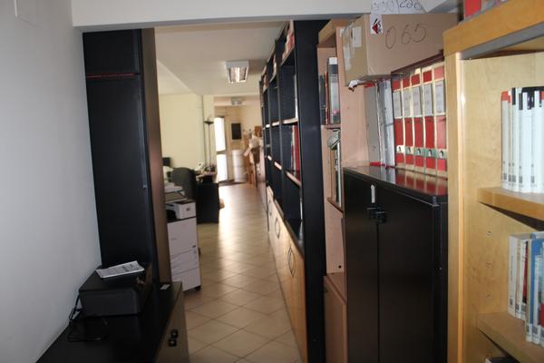 1#4119 Attrezzatura e arredo da ufficio in vendita - foto 38