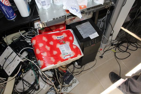 1#4119 Attrezzatura e arredo da ufficio in vendita - foto 46