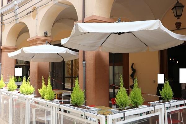Attrezzature bar e ristoranti in vendita