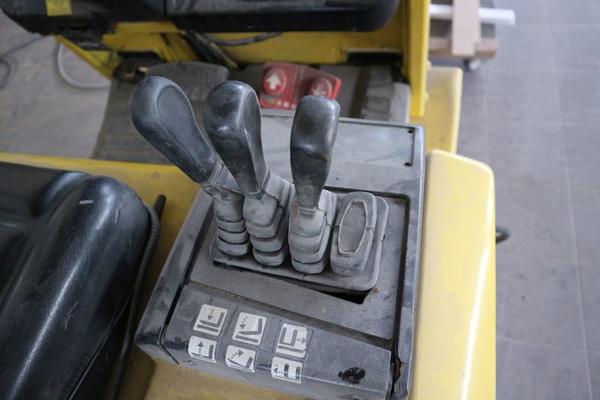1#4127 Carrello elevatore Hyster 2.0 e autocarro Ford Transit in vendita - foto 24