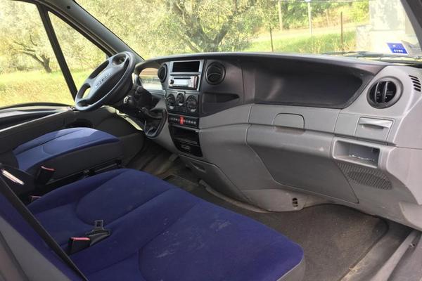 1#4130 Cessione di azienda dedita alla produzione e vendita di allestimenti per locali commerciali in vendita - foto 92