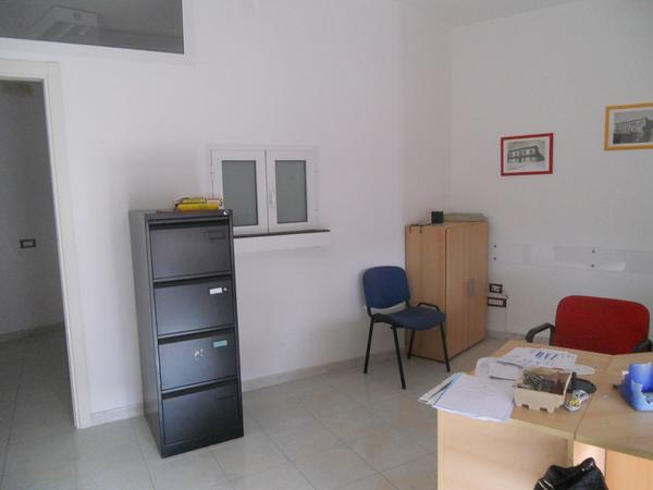 8#4136 Arredi ufficio in vendita - foto 2