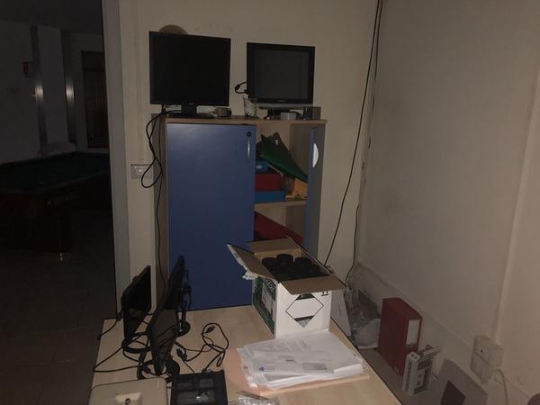 3#4168 Arredi da ufficio e sala scommesse in vendita - foto 14
