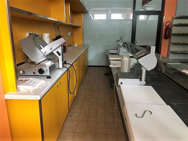 1#4169 Arredi ed attrezzature per mini market in vendita - foto 48