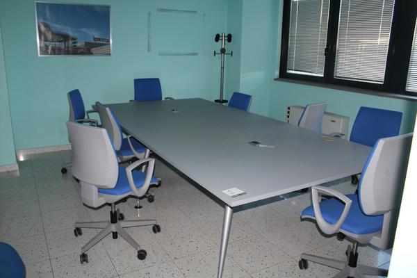 1#4176 Attrezzatura e arredi da ufficio in vendita - foto 1