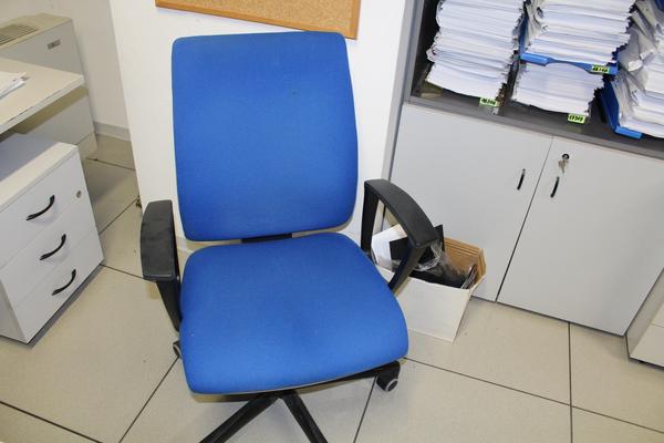 1#4176 Attrezzatura e arredi da ufficio in vendita - foto 27