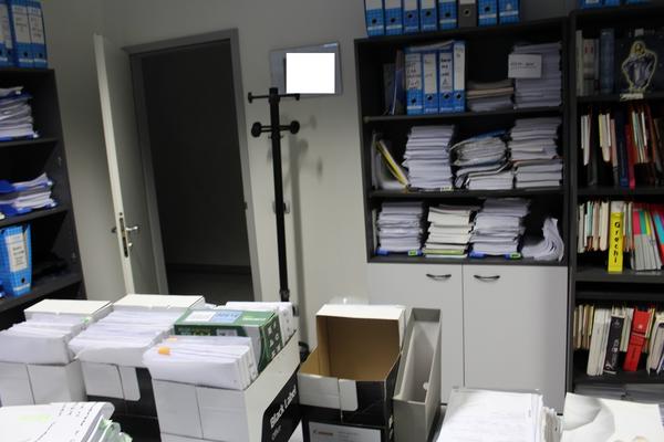 1#4176 Attrezzatura e arredi da ufficio in vendita - foto 33