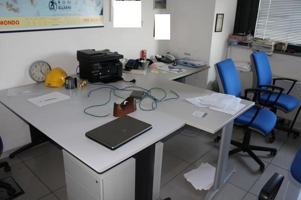 10#4176 Attrezzatura e arredi da ufficio in vendita - foto 1