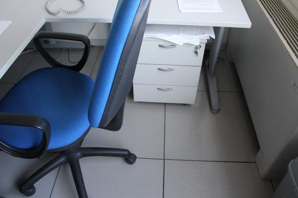 10#4176 Attrezzatura e arredi da ufficio in vendita - foto 5