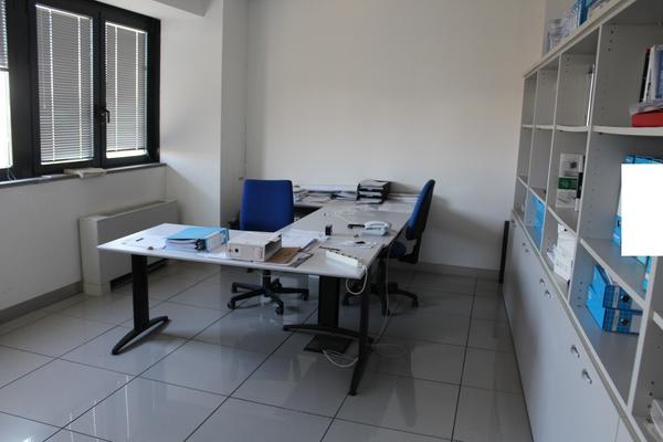 10#4176 Attrezzatura e arredi da ufficio in vendita - foto 21
