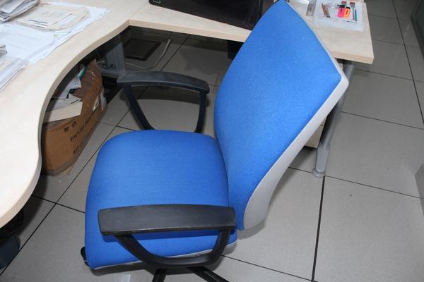 13#4176 Stampante Officejet e arredi da ufficio in vendita - foto 4