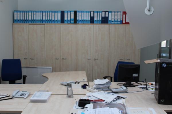 13#4176 Stampante Officejet e arredi da ufficio in vendita - foto 10