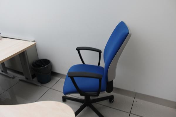 13#4176 Stampante Officejet e arredi da ufficio in vendita - foto 11