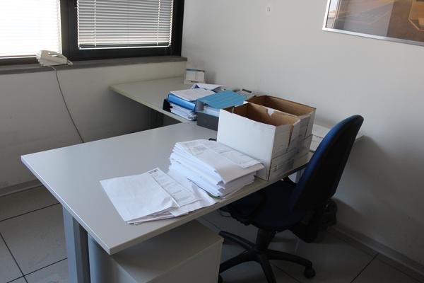 19#4176 Attrezzatura e arredi da ufficio in vendita - foto 5