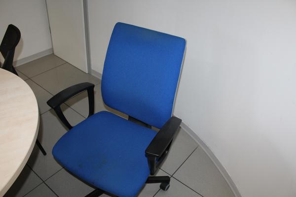19#4176 Attrezzatura e arredi da ufficio in vendita - foto 15
