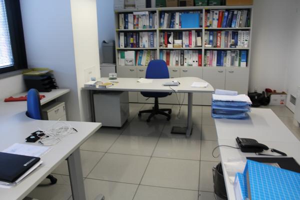 20#4176 Attrezzatura e arredi da ufficio in vendita - foto 7