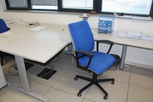 20#4176 Attrezzatura e arredi da ufficio in vendita - foto 10