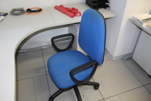 20#4176 Attrezzatura e arredi da ufficio in vendita - foto 12