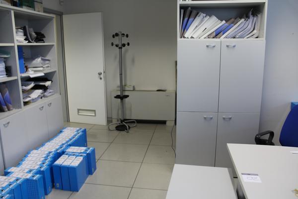 20#4176 Attrezzatura e arredi da ufficio in vendita - foto 17
