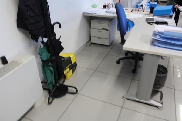 20#4176 Attrezzatura e arredi da ufficio in vendita - foto 19