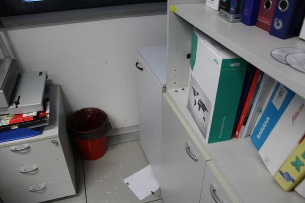 20#4176 Attrezzatura e arredi da ufficio in vendita - foto 25