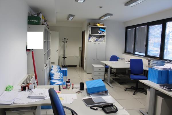 20#4176 Attrezzatura e arredi da ufficio in vendita - foto 32