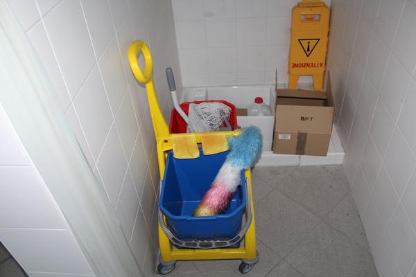 21#4176 Attrezzatura e arredi da ufficio in vendita - foto 5