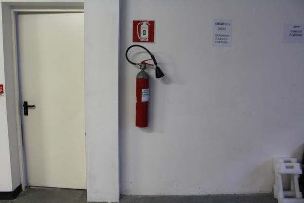 23#4176 Attrezzatura e arredi da ufficio in vendita - foto 17