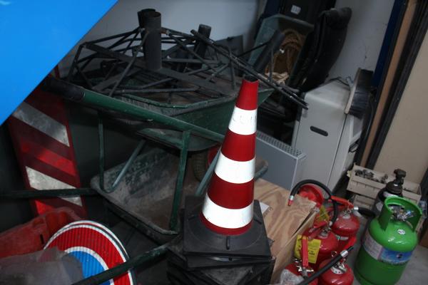 31#4176 Attrezzatura da cantiere e materiale elettrico in vendita - foto 9