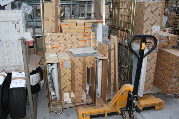 31#4176 Attrezzatura da cantiere e materiale elettrico in vendita - foto 40