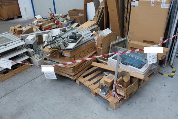 31#4176 Attrezzatura da cantiere e materiale elettrico in vendita - foto 265