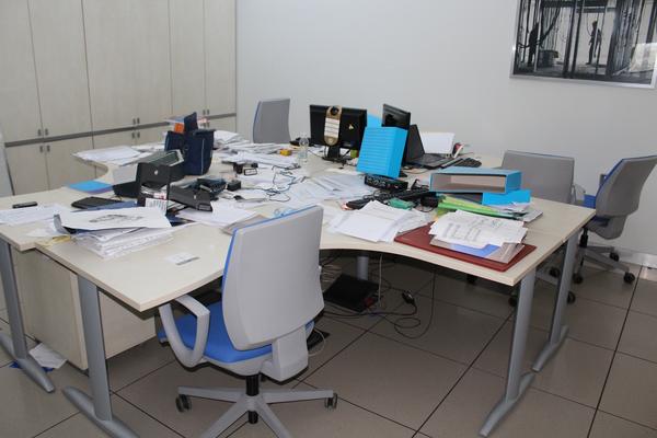 7#4176 Attrezzatura e arredi da ufficio in vendita - foto 2