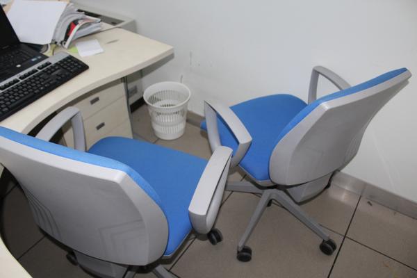 7#4176 Attrezzatura e arredi da ufficio in vendita - foto 5