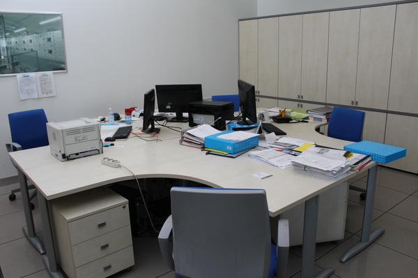 8#4176 Stampante Hp e arredi ufficio in vendita - foto 1