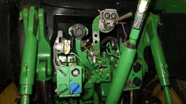 1#4185 Trattore John Deere 6140R in vendita - foto 19