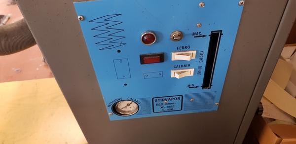 10#4206 Ferro da stiro MaxStir e macchine da cucire Necchi in vendita - foto 10
