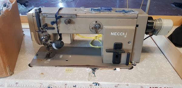 11#4206 Macchine da cucire Necchi e Union Special in vendita - foto 2