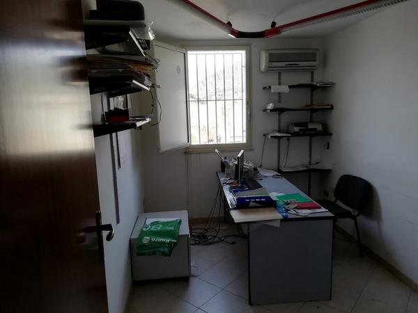 4#4212 Arredi ed attrezzature da ufficio in vendita - foto 2