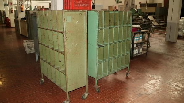 32#4214 Carrelli porta suole e scaffalature in vendita - foto 10