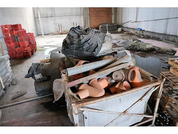 1#4217 Materiali laterizi e mobili e attrezzature da ufficio in vendita - foto 15