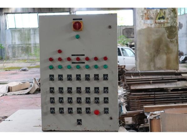 1#4217 Materiali laterizi e mobili e attrezzature da ufficio in vendita - foto 22