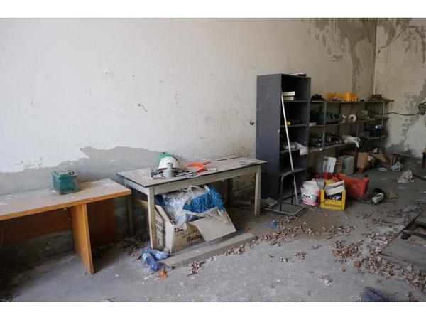 1#4217 Materiali laterizi e mobili e attrezzature da ufficio in vendita - foto 23
