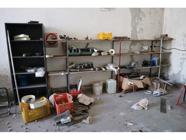 1#4217 Materiali laterizi e mobili e attrezzature da ufficio in vendita - foto 24