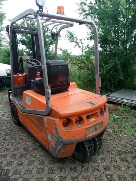 1#4221 Carrello elevatore elettrico Cesab C3E160L in vendita - foto 3