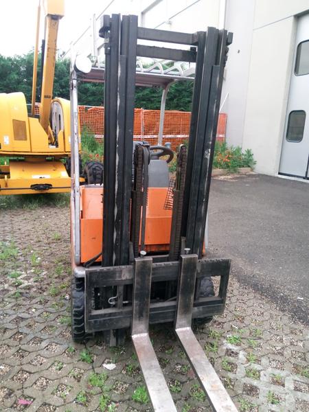 1#4221 Carrello elevatore elettrico Cesab C3E160L in vendita - foto 5