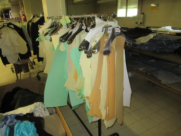 3#4223 Corsetti e capi d'abbigliamento in vendita - foto 8