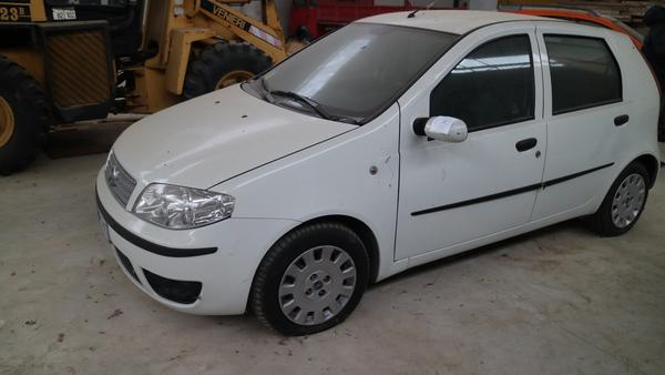 8#4224 Automobile Fiat Punto in vendita - foto 1
